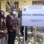 Bupati Sikka Ubah Dua SMP Swasta jadi SMP Negeri