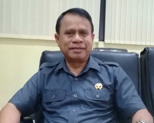 Alexander Foenay Tetap Fokus Kerja