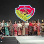 Karya Desainer NTT Membahana di Panggung Indonesia Fashion Week