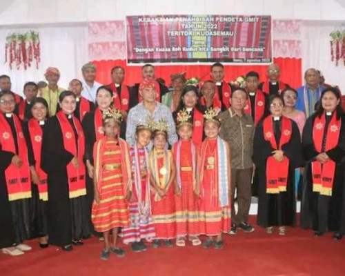 GMIT Tambah 16 Pendeta Baru