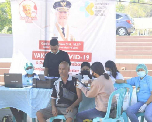 Relawan Pendukung Ganjar Pranowo Gelar Vaksinasi Massal Kota Kupang