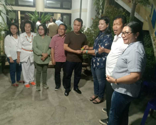 Alex Foenay Beber Komitmennya untuk Bulu Tangkis NTT