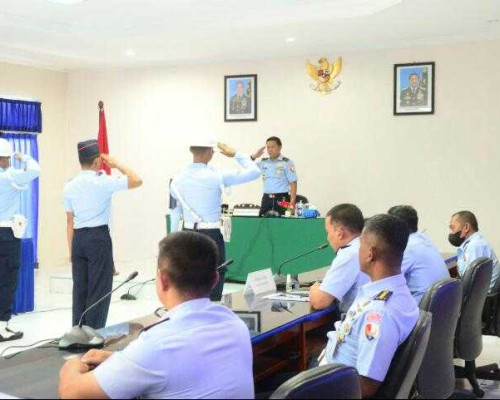 Anggota Lanud El Tari Kupang Terima Sanki Militer