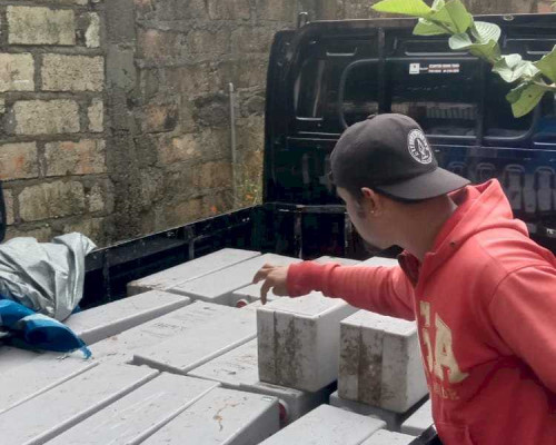 Polres Kupang Ringkus Lima Terduga Pencuri Baterai Tower Telkomsel