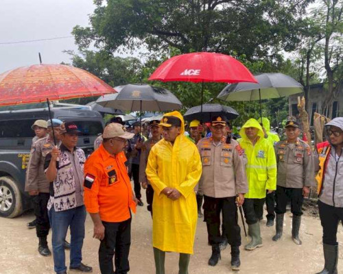Kapolda NTT Tinjau Kesiapan Anggota di Lokasi Bencana
