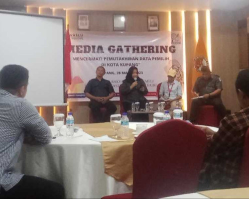 Adminduk Warga Terdampak Badai Seroja Bermasalah