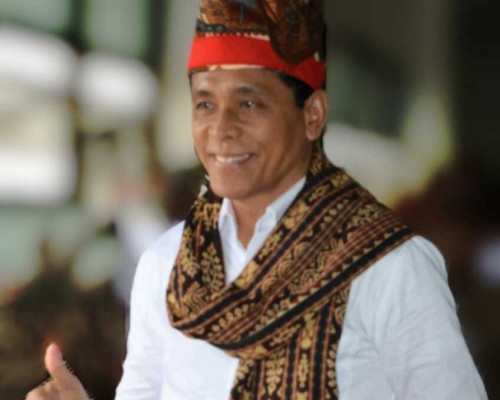 Yulius Uly Minta Perhatikan Pelabuhan Laut dan Udara