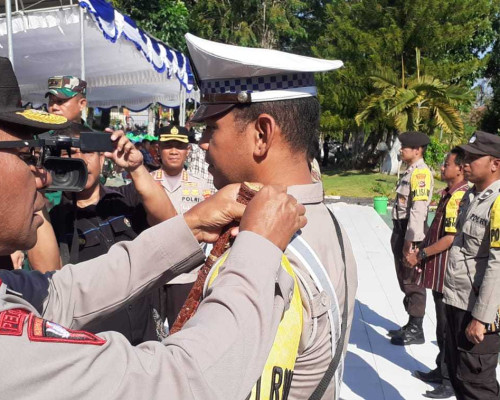 Kapolda NTT Kukuhkan 432 Polisi RW
