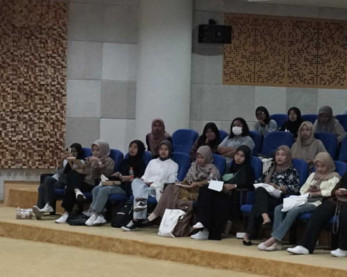 Srikandi PLN Goes to Campus