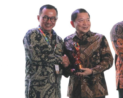 PLN Jadi Satu-satunya BUMN yang Raih Indonesia's SDGs Award 2023