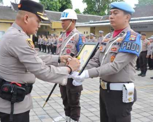 Banyak Utang, Polisi di Mataram Dipecat