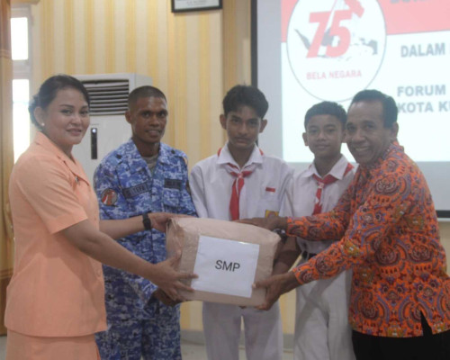 Bela Negara Donasi Buku untuk SD-SMP Angkasa