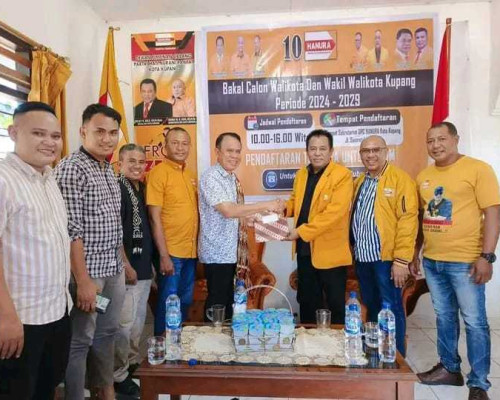 Perdana, Alex Foenay Daftar Cawalkot Kupang di Partai Hanura