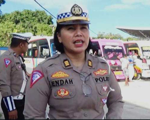 Tiga Unit Bus AKDP Ditahan Ditlantas Polda NTT 