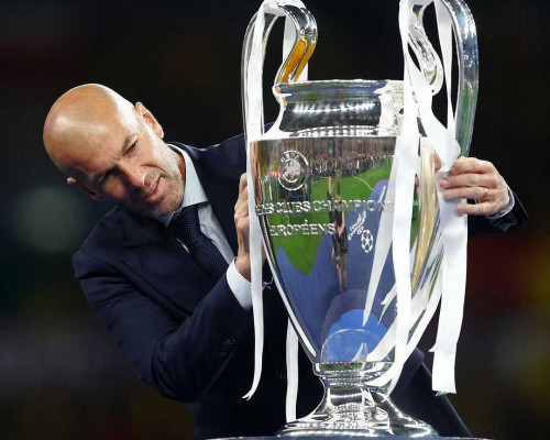 Zinedine Zidane Ingin Kembali Latih Real Madrid 