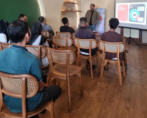 Dorong UMKM Naik Kelas, PLN Peduli Beri Pelatihan Social Media Marketing Pasar Digital