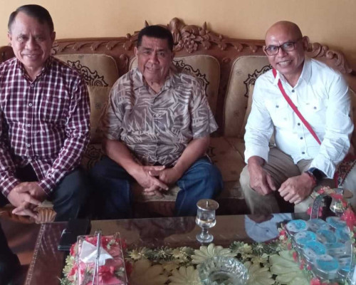 Alex-Isyak ‘Satu Kursi’ Bersama Ketua DPD Partai Gerindra NTT 