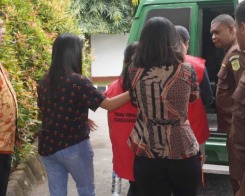 Kejari Alor Tahan Kepala dan Bendahara Puskesmas Apui 