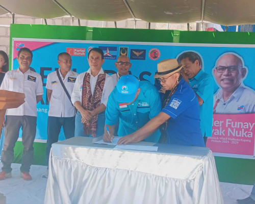Diusung Partai Non Seat, Paket ASIK mendaftar di KPU Kota Kupang 