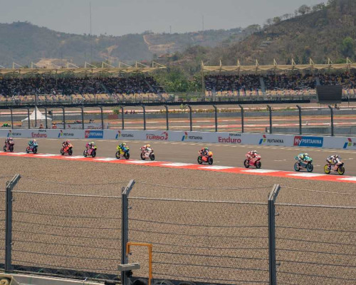 PLN Komitmen Sistem Kelistrikan Lombok Siaga Tunjang Gelaran MotoGP Mandalika 2024 