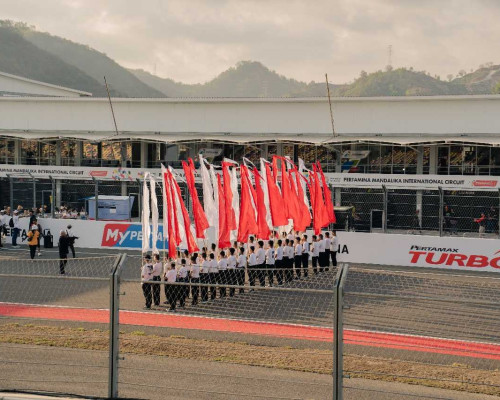 PLN Komitmen Sistem Kelistrikan Lombok Siaga Tunjang Gelaran MotoGP Mandalika 2024 