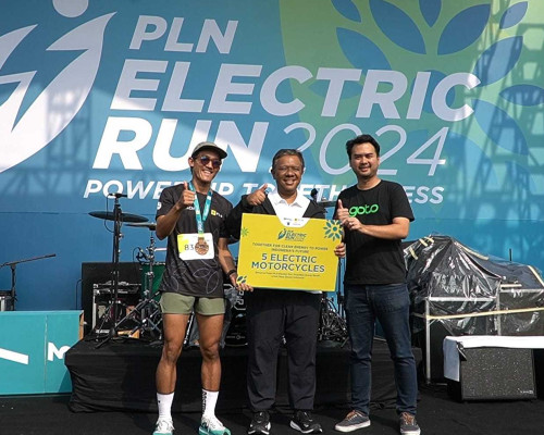 5 Ojol Prasejahtera Bawa Pulang Motor Listrik di PLN Electric 2024