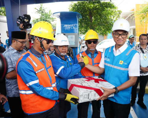 Hari Ke-7 Layani Nataru, Transaksi SPKLU PLN Cetak Rekor Tertinggi, Naik 400 Persen Lebih 