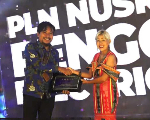 PLN UIP Nusra Raih Penghargaan Penggerak Electric Vehicle Pos Kupang Award 2024