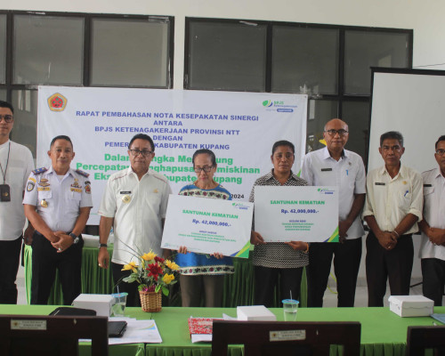 Dua Pegawai Honorer di Kabupaten Kupang Terima Santunan Kematian BPJS Ketenagakerjaan