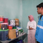 TJSL PLN UIP Nusra dan Komunitas GELISAH Ubah Sampah Plastik Jadi Produk Bernilai Ekonomi