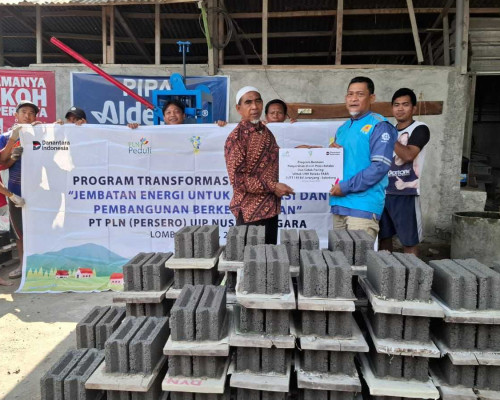 PLN Manfaatkan FABA PLTU Jeranjang Jadi Batako Ramah Lingkungan