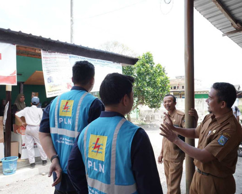 TJSL PLN Hadirkan Kantin Sekolah dari Batako FABA di SMKN 2 Lembar