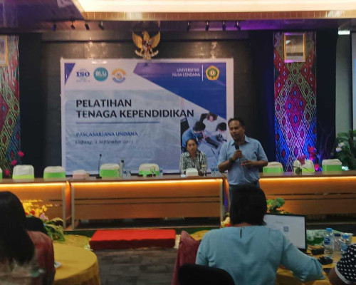 Doktor Deford Nasareno Lakapu Paparkan Strategi Risiko AI di Undana Kupang 
