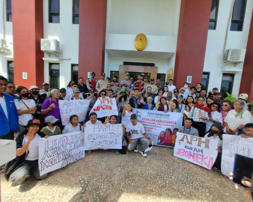 SAKSIMINOR Tuntut Hukuman Maksimal bagi Eks Kapolres Ngada