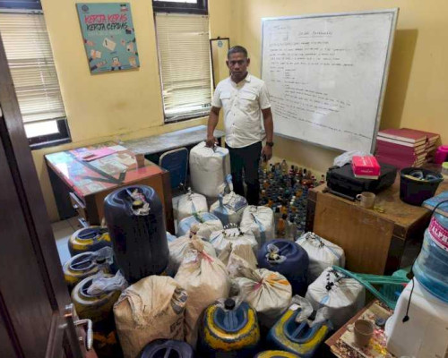 Dua Hari, Polisi Sita Satu Ton Miras Ilegal di Kupang