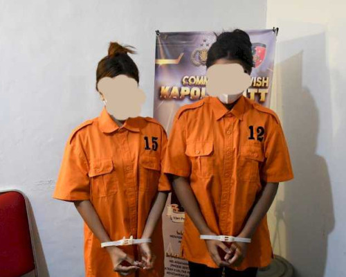 Dua Mahasiswi Promotor Judol Resmi Diserahkan ke Kejari Kupang