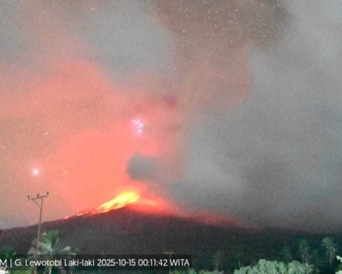 BREAKING NEWS: Gunung Lewotobi Laki-Laki Meletus Dahsyat, Kolom Abu Capai 10.000 Meter