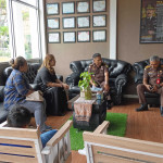 Berkas Perkara Anggota DPRD Belum Juga P21, Ibu dan Anak Kembali Datangi Kejati NTT