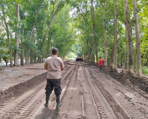 Banjir Lahar Dingin Gunung Lewotobi Timbun Ruas Jalan Lintas Flores