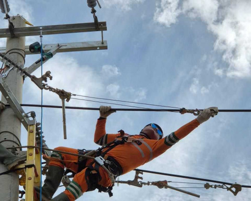 Sistem Kelistrikan Aceh Pulih, Seluruh Gardu Induk Normal, PLN Lanjutkan Pemulihan ke Masyarakat