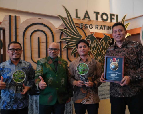 PLN UIP Nusra Sabet Dua Penghargaan Platinum di Indonesia Green Awards 2026