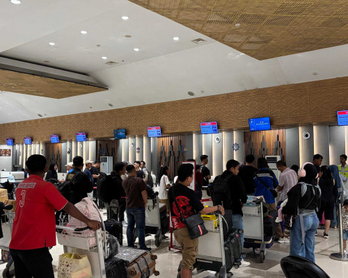 ‎H+2 Lebaran, Penumpang Bandara El Tari Kupang Naik 26 Persen