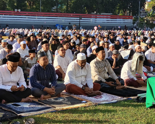 Ribuan Jamaah Padati Salat Idul Adha di Lapangan Polda NTT  ‎