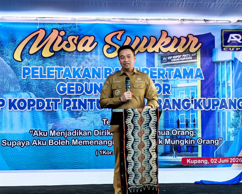 ‎Wali Kota Kupang Letakkan Batu Pertama Gedung Kopdit Pintu Air Cabang Kupang