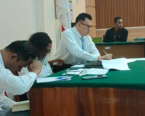 ‎Praperadilan Dikabulkan, Status Tersangka Piche Kota Gugur